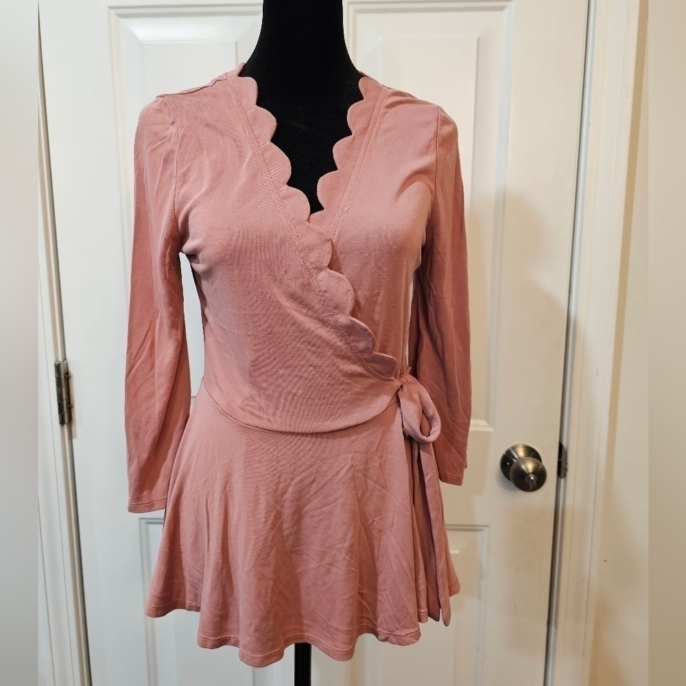 Eri + Ali Dusty Rose Pink Scalloped shirt by Anthropology size small
